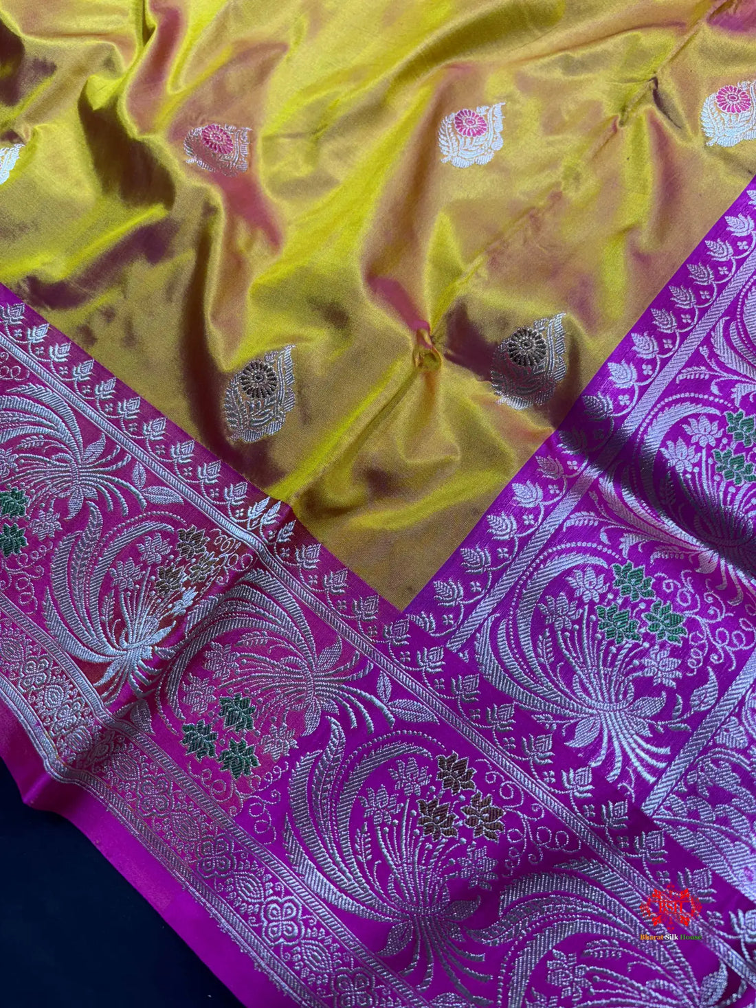 Pure Banarasi  Handloom Katan Silk Antique Meena Zari Saree In Cross Shades Of Yellow/Pink - Pure Kataan Silk -
