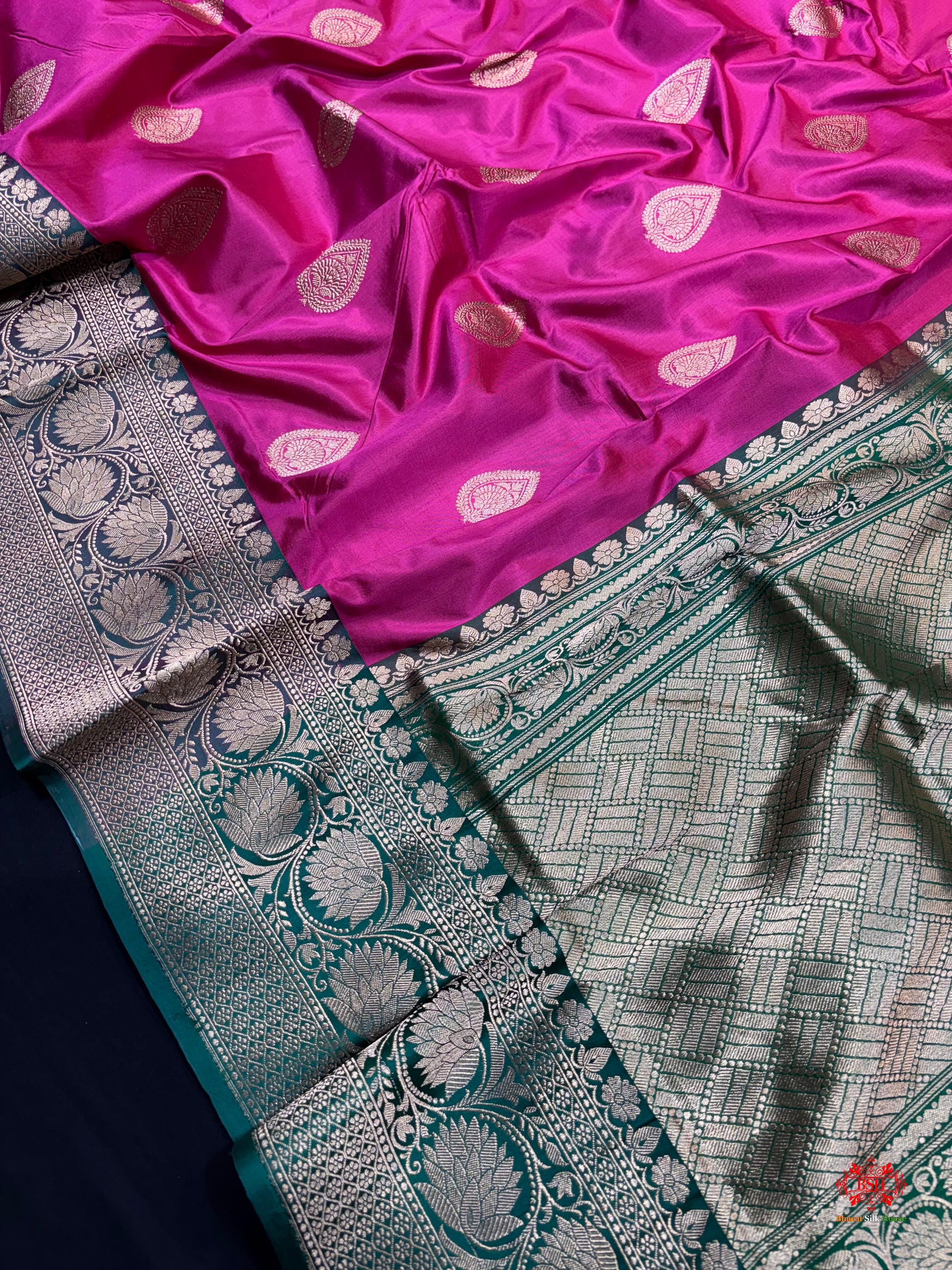 Pure Banarasi  Handloom Katan Silk  Antique Zari Saree In Shades Of Pink - Pure Kataan Silk - 