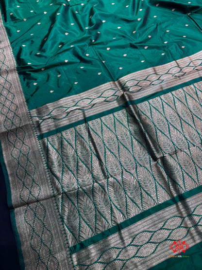 Pure Banarasi  Handloom Katan Silk Antique Zari Saree In Shades Of Green - Pure Kataan Silk - 