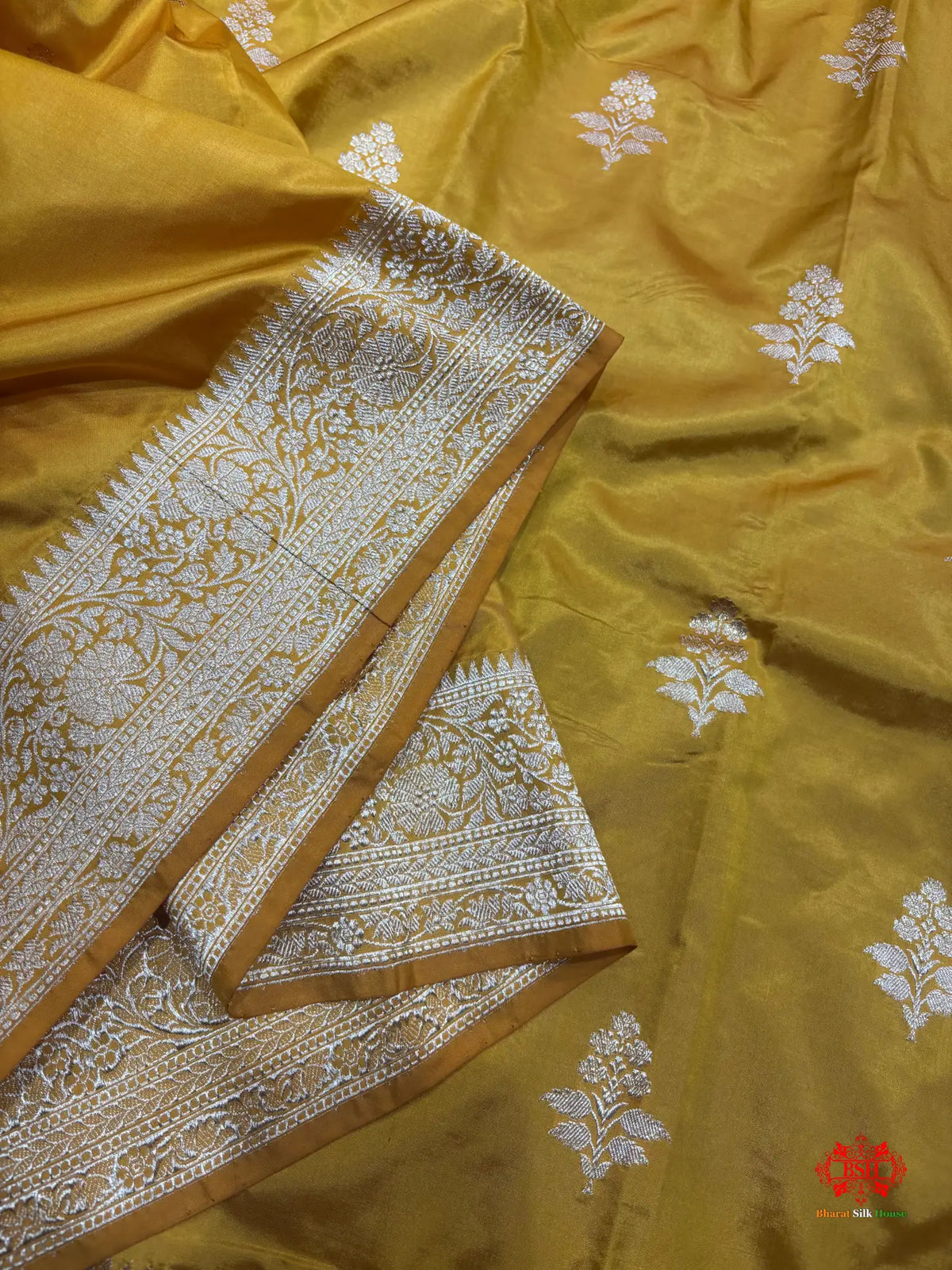 Pure Banarasi  Handloom Katan Silk Antique Zari Saree In Shades Of Mustard - Pure Kataan Silk -
