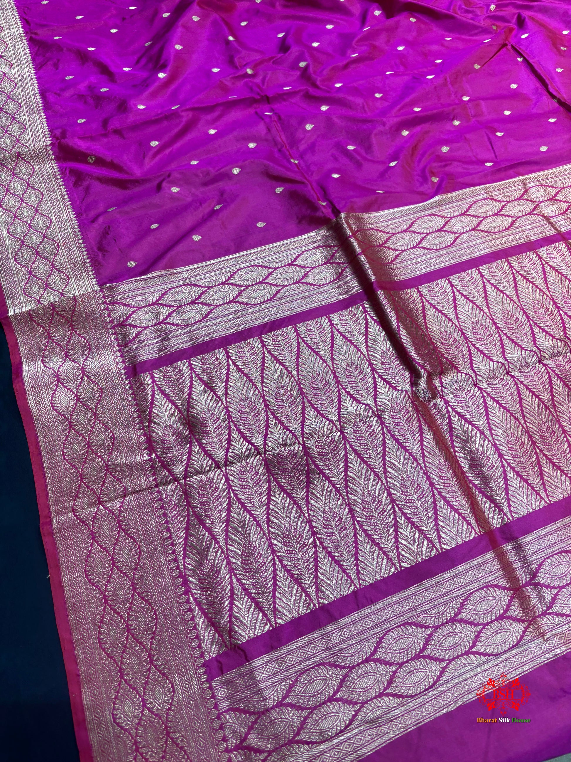 Pure Banarasi  Handloom Katan Silk Antique Zari Saree In Shades Of Pink - Pure Kataan Silk - 