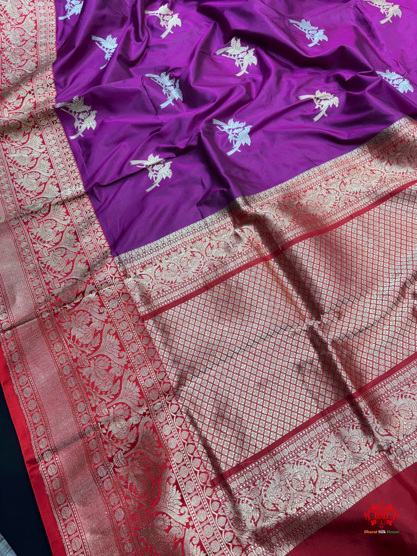 Pure Banarasi  Handloom Katan Silk  Antique Dual Zari Saree In Shades Of Wine - Pure Kataan Silk - 