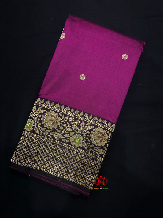 Pure Banarasi  Handloom Katan Silk Antique Zari Saree In Shades Of Magenta - Pure Kataan Silk - 