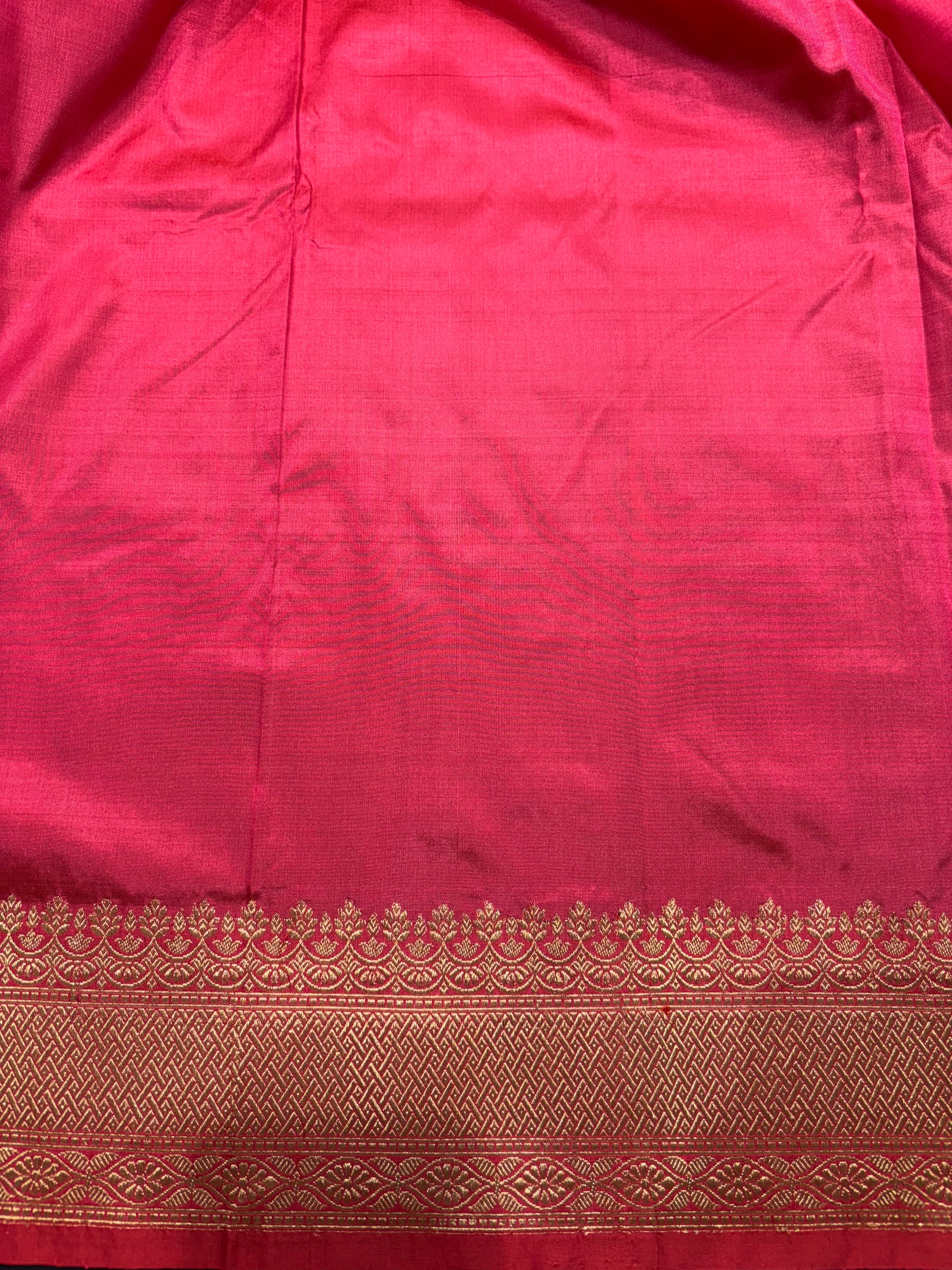 Pure Banarasi  Handloom Katan Silk Antique Zari Saree In Shades Of Red - Pure Kataan Silk - 