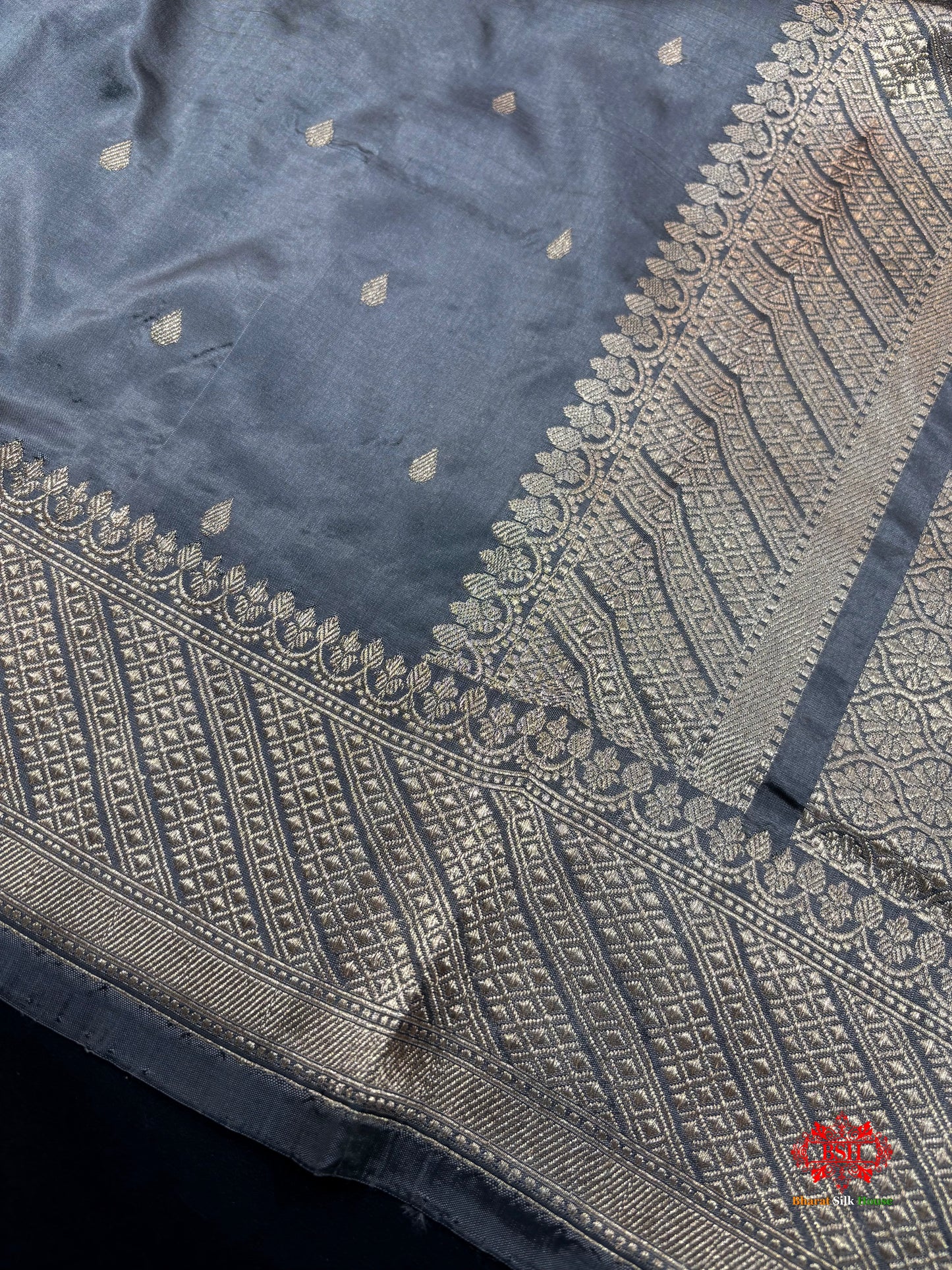 Pure Banarasi  Handloom Katan Silk Antique Zari Saree In Shades Of Grey - Pure Kataan Silk - 
