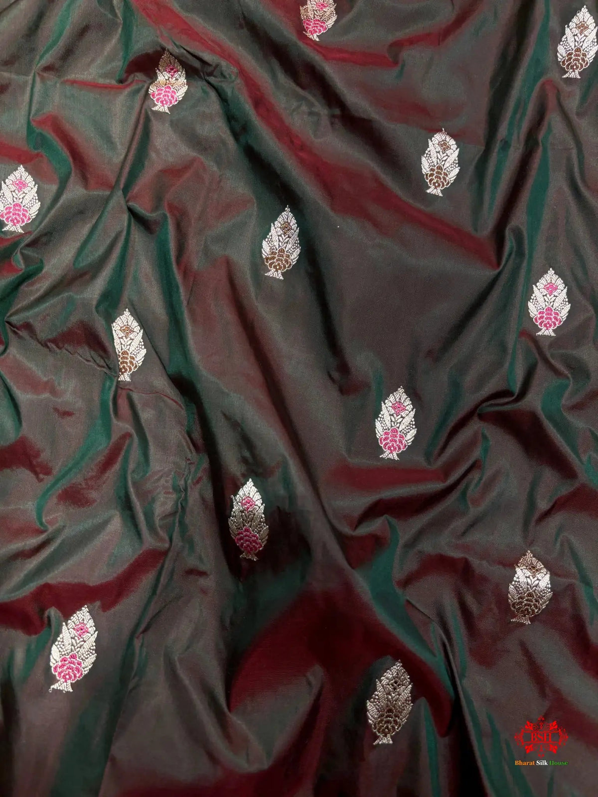 Pure Banarasi  Handloom Katan Silk Antique Meena Zari Saree In Cross Shades Of Green/Red - Pure Kataan Silk -
