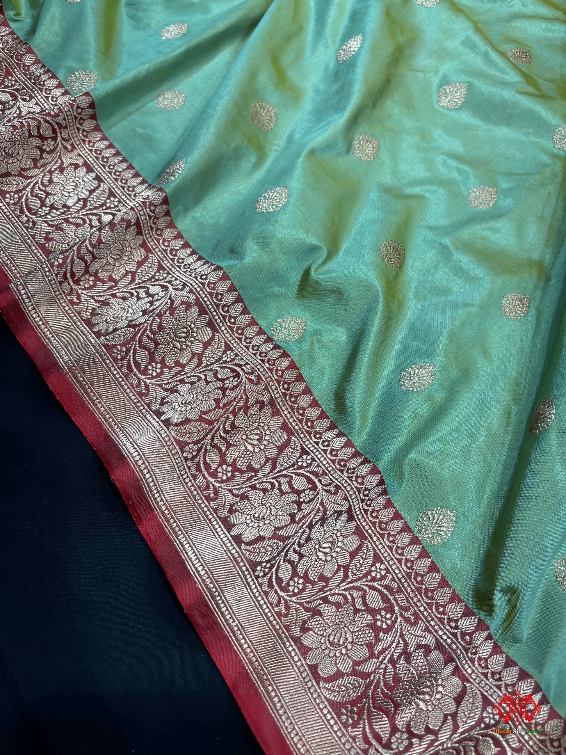 Pure Banarasi  Handloom Katan Silk Antique Zari Saree In Shades Of Pista - Pure Kataan Silk - 