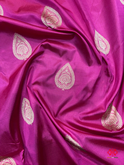 Pure Banarasi  Handloom Katan Silk  Antique Zari Saree In Shades Of Pink - Pure Kataan Silk - 
