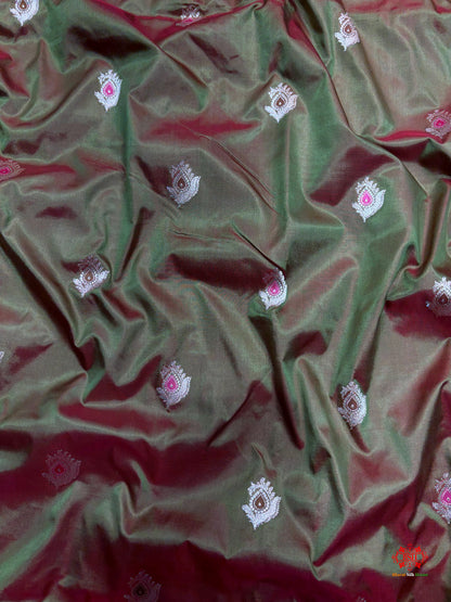 Pure Banarasi  Handloom Katan Silk Antique Meena Zari Saree In Cross Shades Of Green/Red - Pure Kataan Silk - 