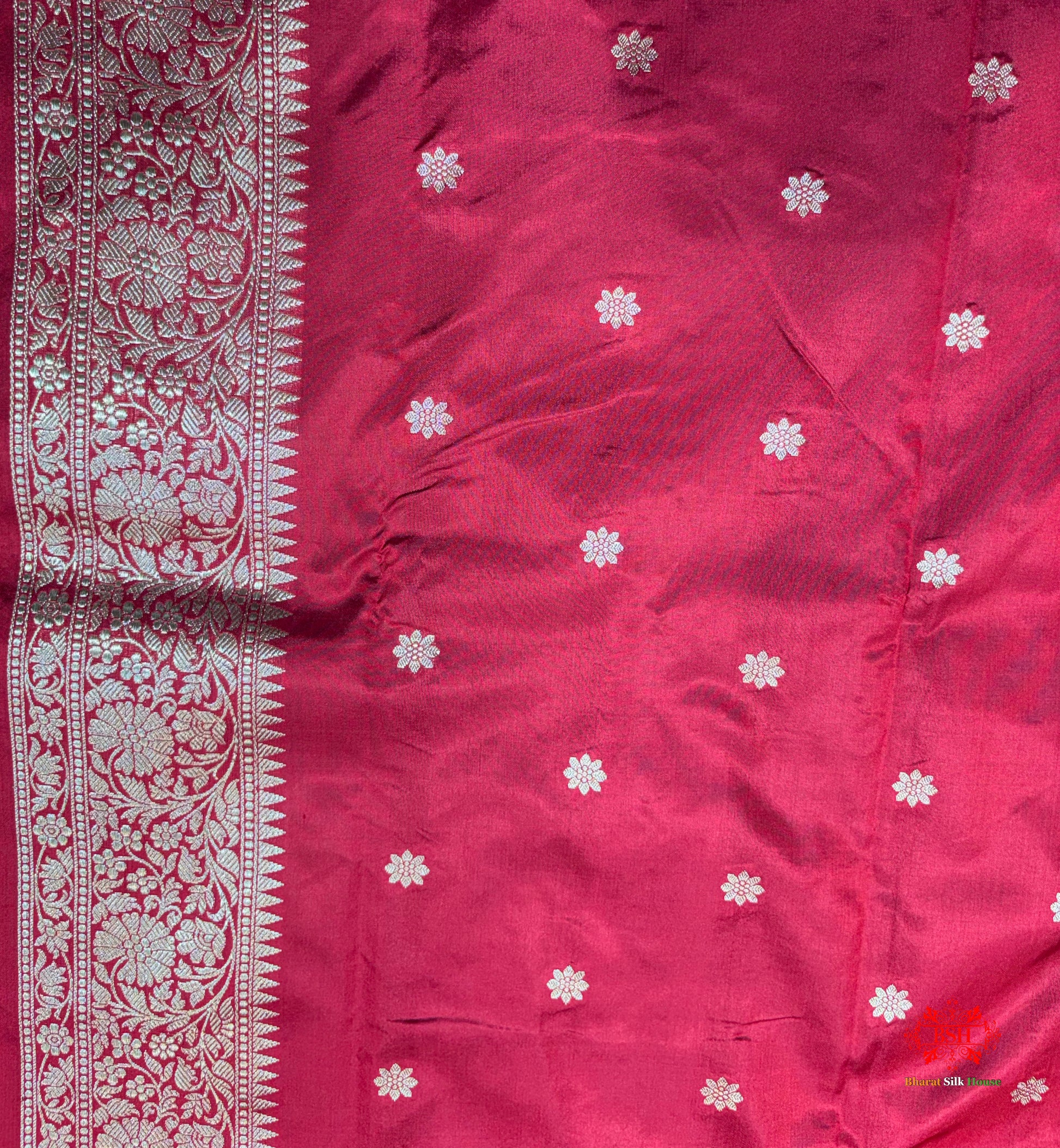 Pure Banarasi  Handloom Katan Silk Antique Zari Saree In Shades Of Red - Pure Kataan Silk - 