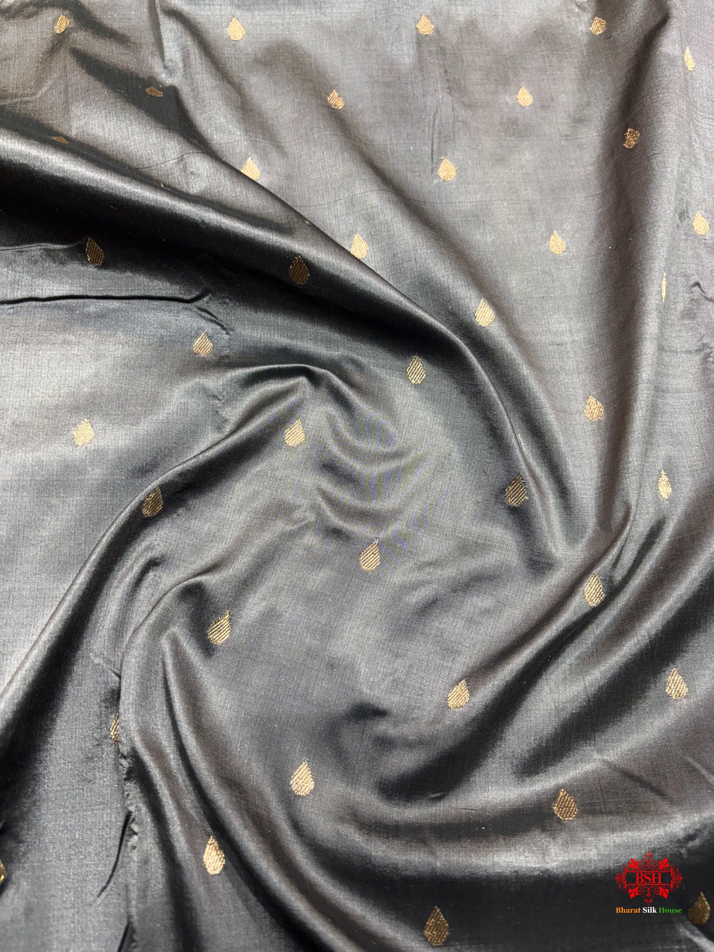 Pure Banarasi  Handloom Katan Silk Antique Zari Saree In Shades Of Grey - Pure Kataan Silk - 