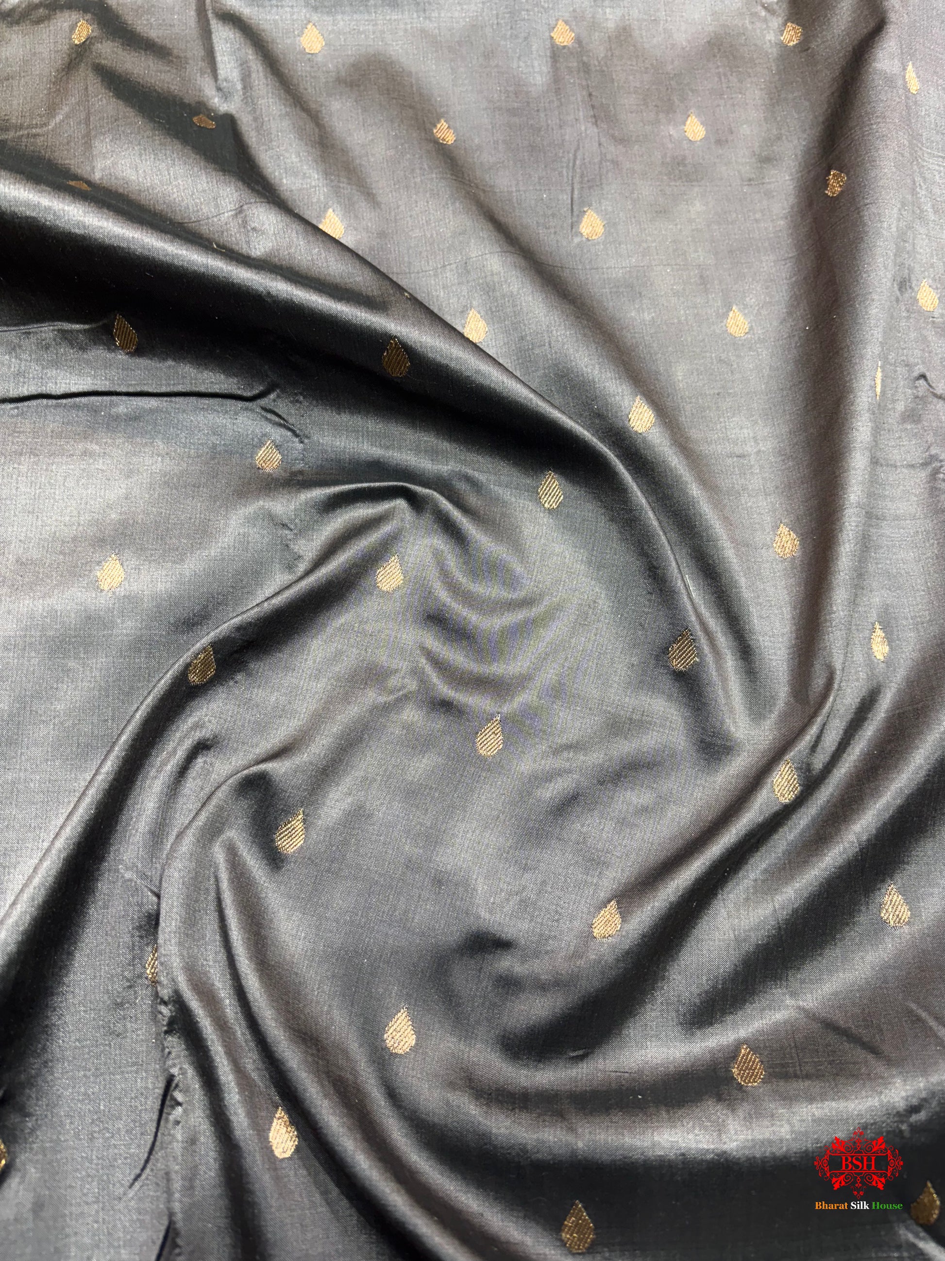 Pure Banarasi  Handloom Katan Silk Antique Zari Saree In Shades Of Grey - Pure Kataan Silk - 
