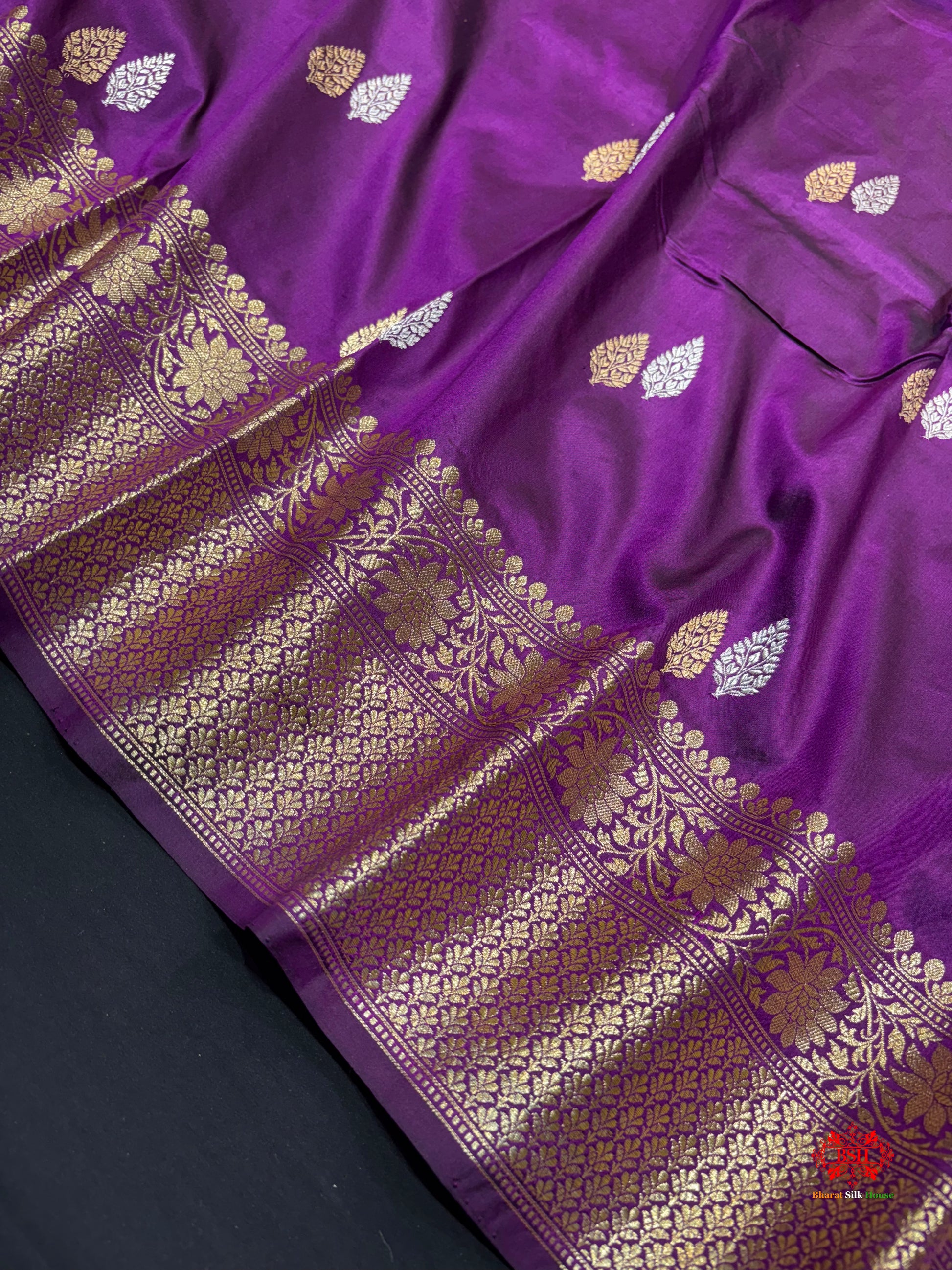 Pure Banarasi  Handloom Katan Silk  Antique Dual Zari Saree In Shades Of Indigo Blue - Pure Kataan Silk - 