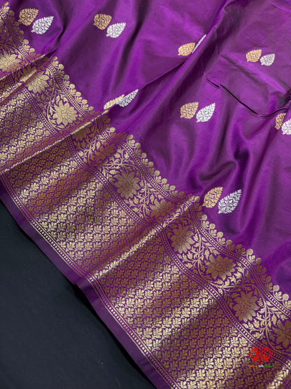 Pure Banarasi  Handloom Katan Silk  Antique Dual Zari Saree In Shades Of Indigo Blue - Pure Kataan Silk - 