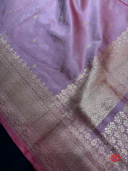 Pure Banarasi  Handloom Katan Silk Antique Zari Saree In Shades Of Peach - Pure Kataan Silk -
