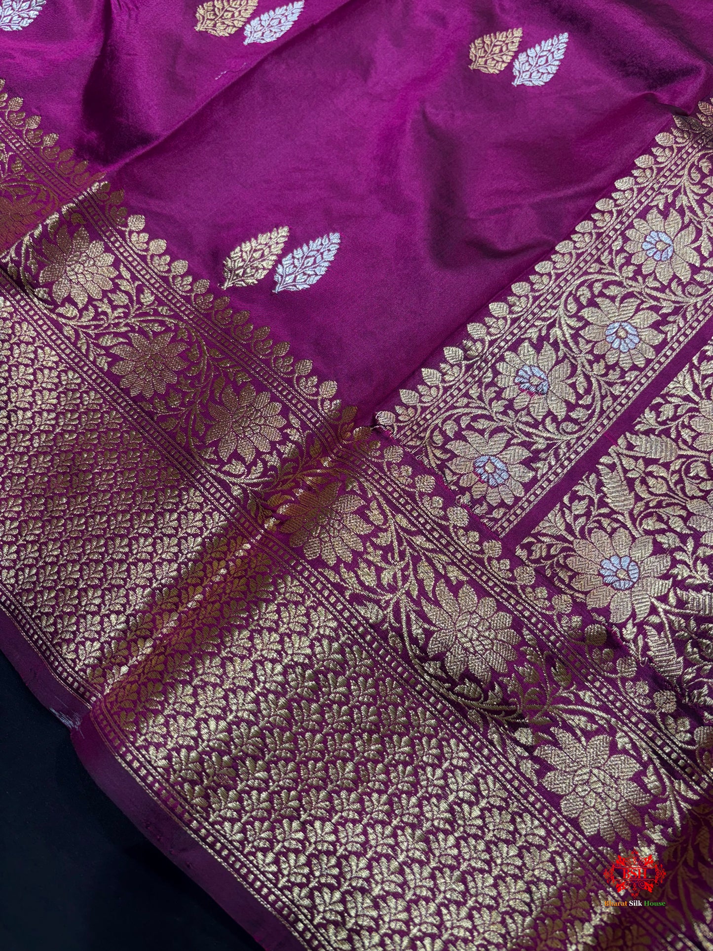 Pure Banarasi  Handloom Katan Silk  Antique Dual Zari Saree In Shades Of Wine - Pure Kataan Silk - 