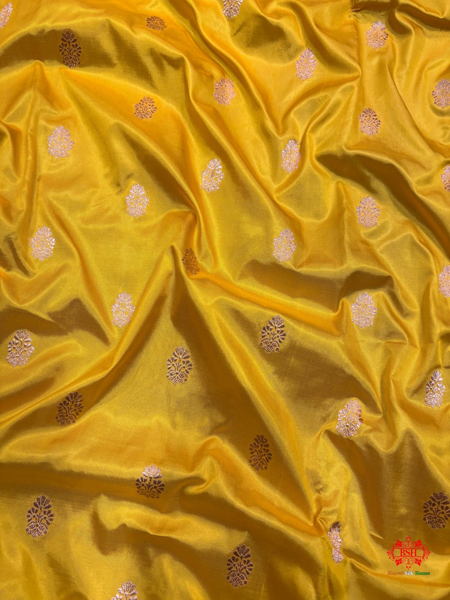 Pure Banarasi  Handloom Katan Silk Antique Zari Saree In Shades Of Yellow - Pure Kataan Silk - 