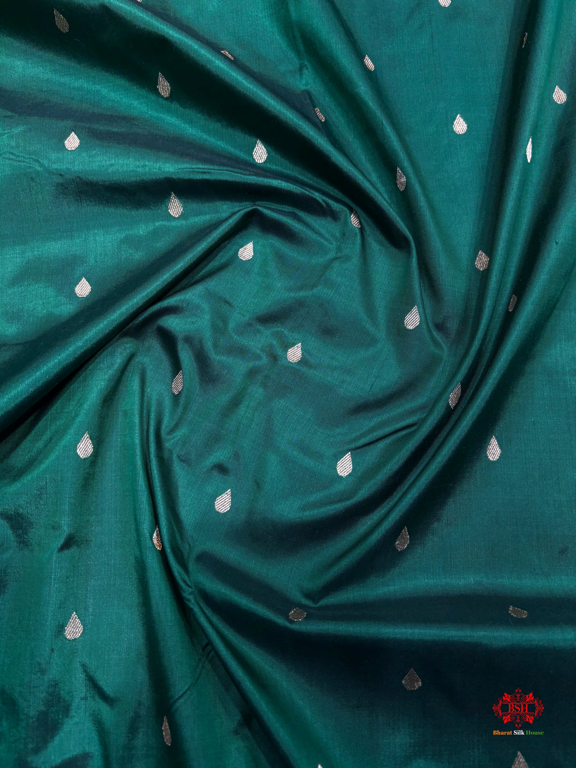 Pure Banarasi  Handloom Katan Silk Antique Zari Saree In Shades Of Green - Pure Kataan Silk - 