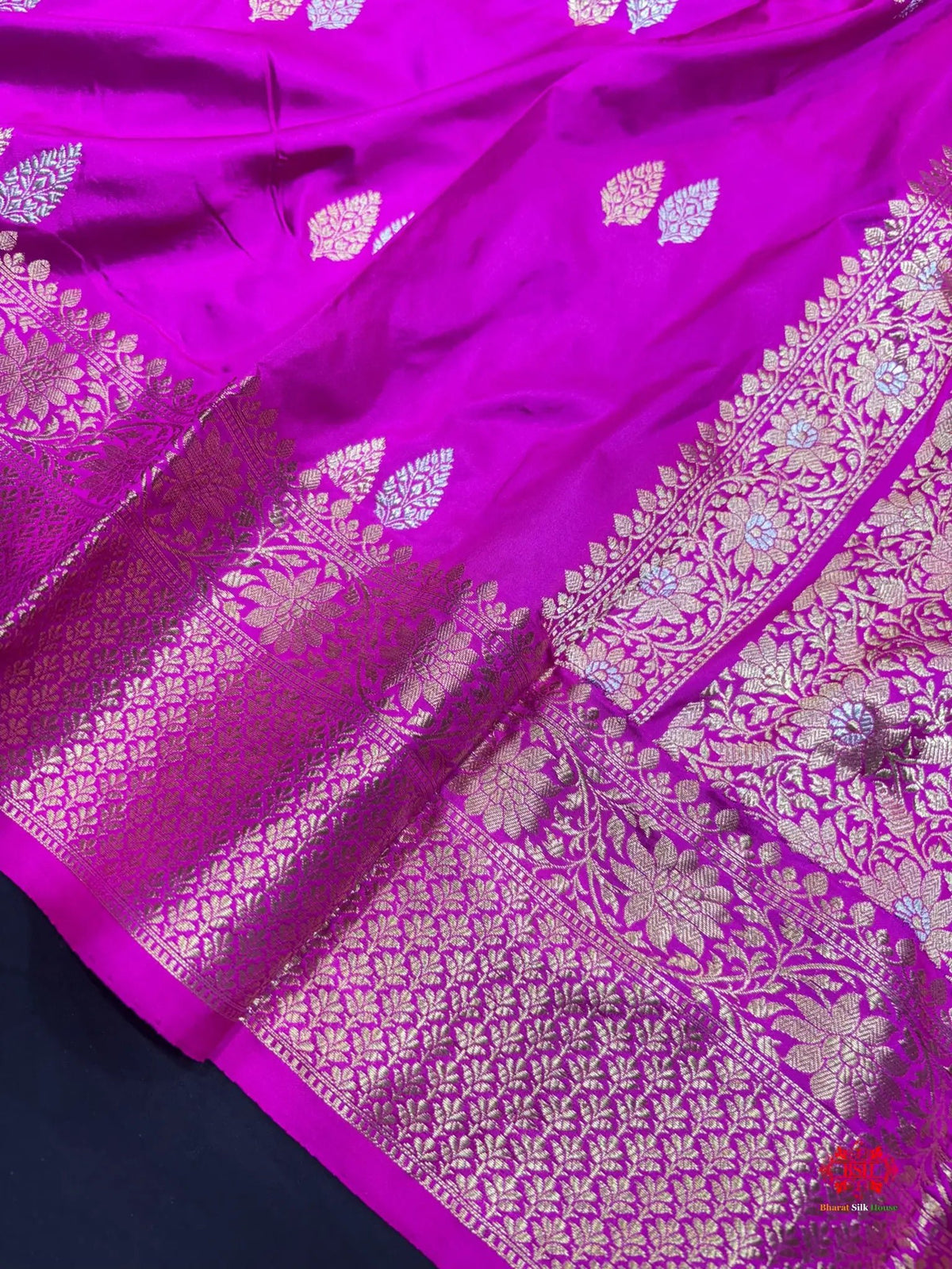 Pure Banarasi  Handloom Katan Silk  Antique Dual Zari Saree In Shades Of Pink - Pure Kataan Silk -