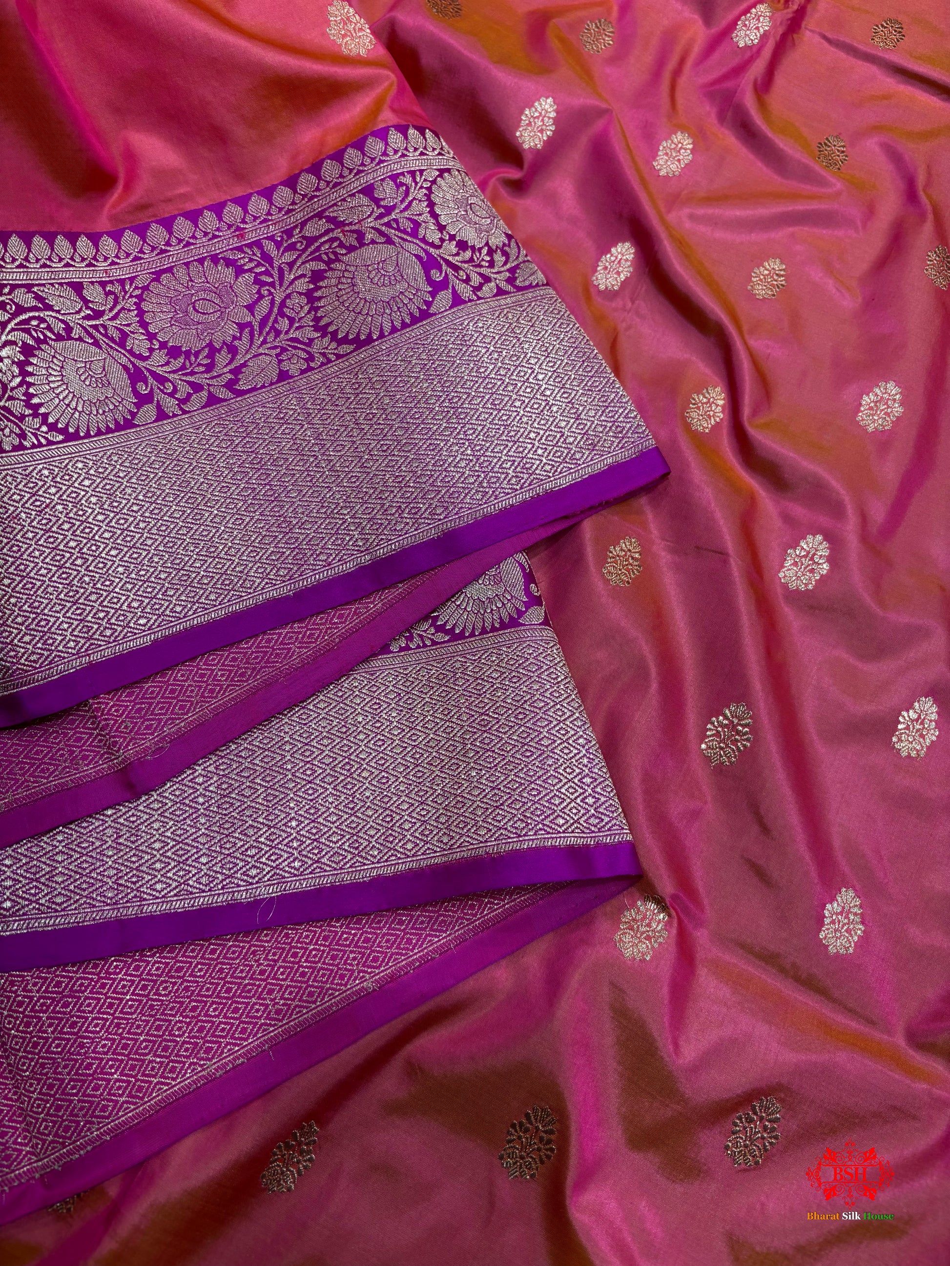 Pure Banarasi  Handloom Katan Silk Antique Zari Saree In Cross Shades Of Pink/Orange - Pure Kataan Silk - 