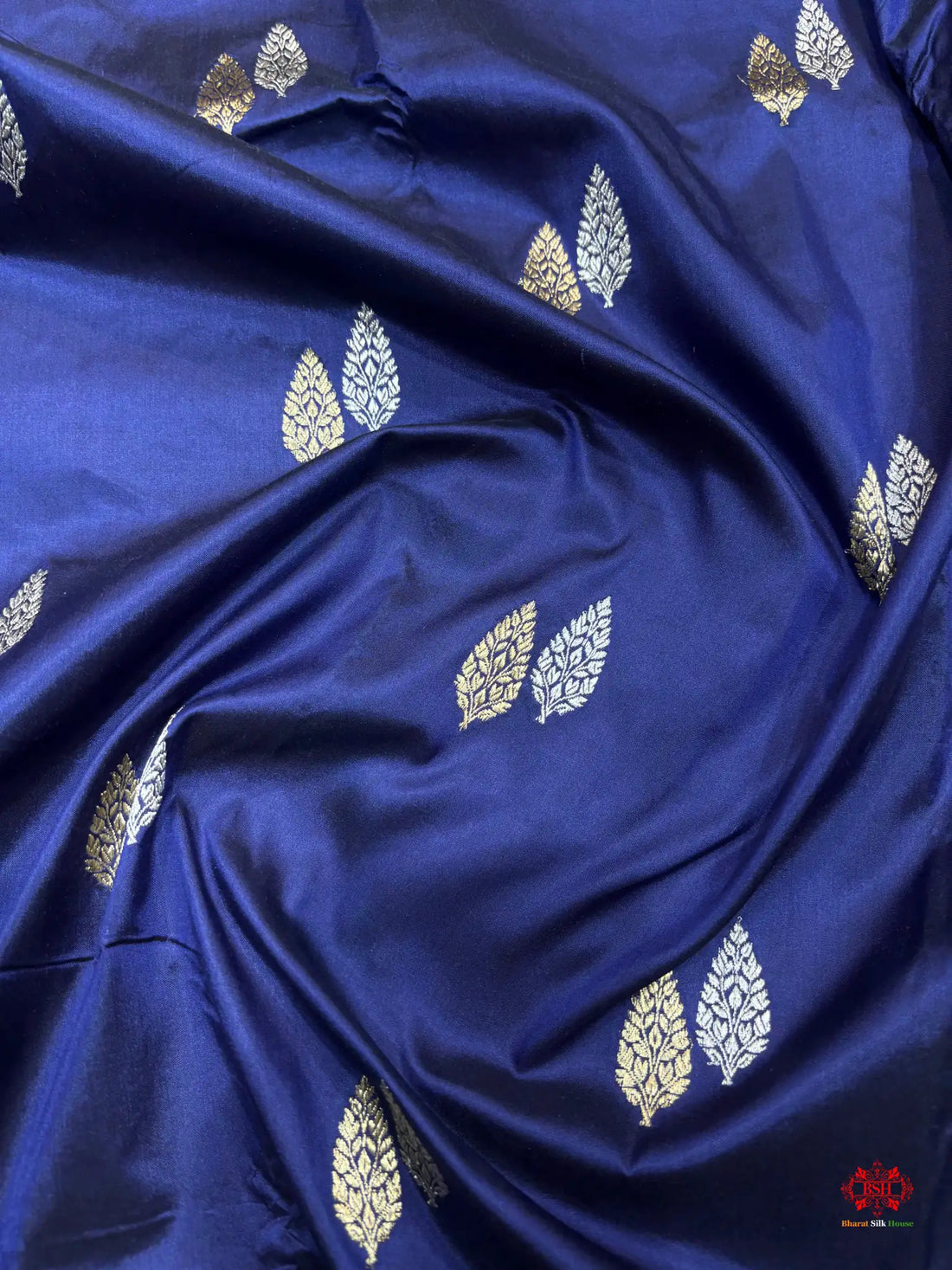 Pure Banarasi  Handloom Katan Silk  Antique Dual Zari Saree In Shades Of Blue - Pure Kataan Silk -