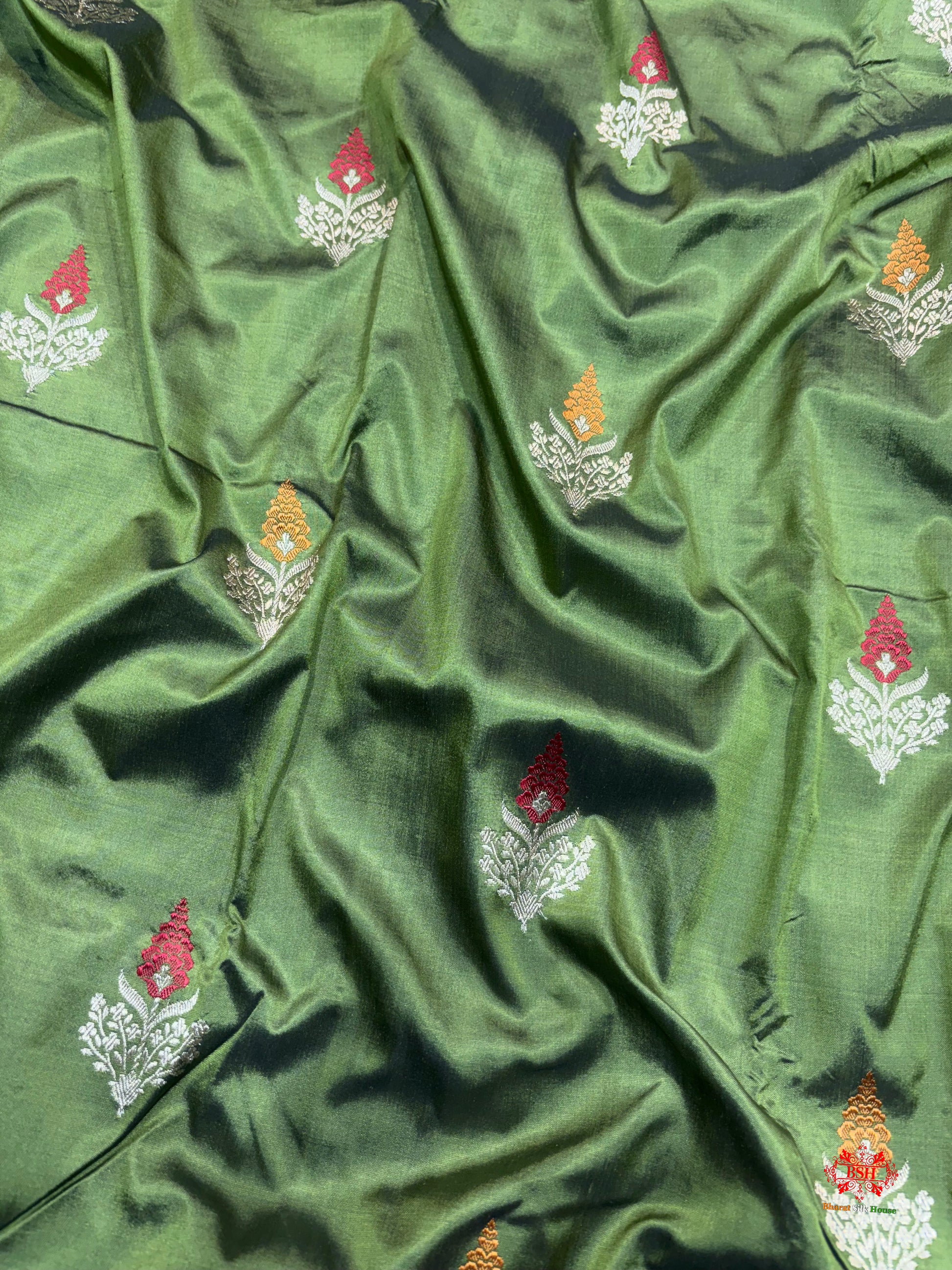 Pure Banarasi  Handloom Katan Silk Antique Zari Meenakari Saree In Shades Of Green - Pure Kataan Silk - 