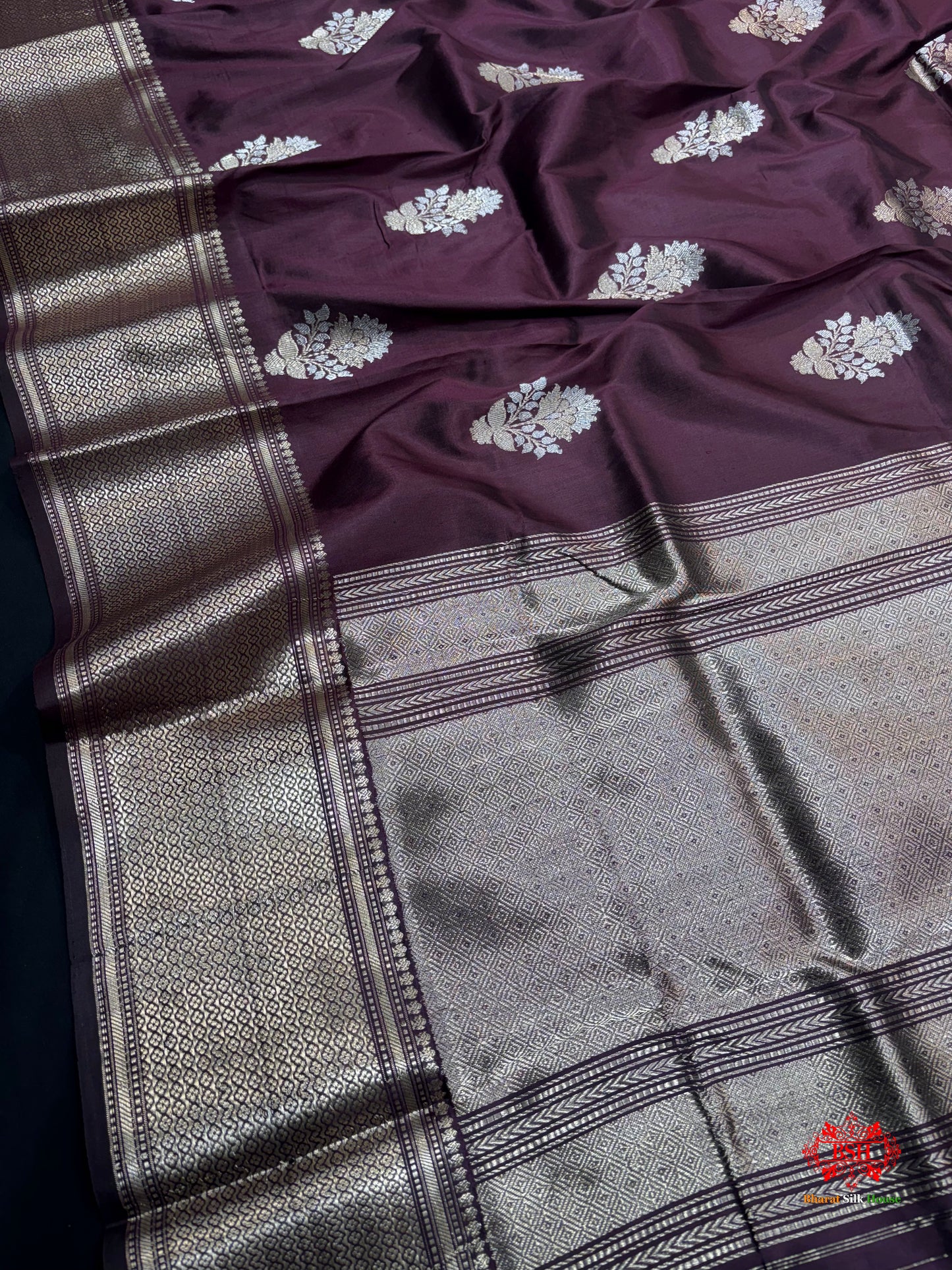 Pure Banarasi  Handloom Katan Silk  Antique Dual Zari Saree In Shades Of Garnet - Pure Kataan Silk - 