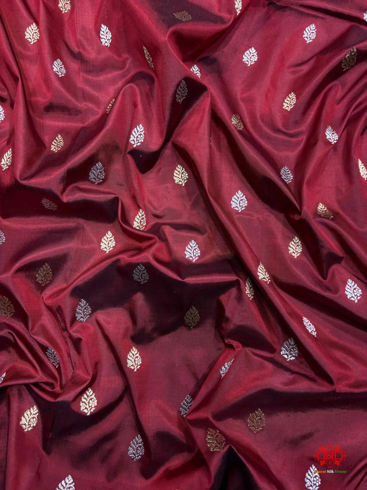 Pure Banarasi  Handloom Katan Silk  Antique Dual Zari Saree In Shades Of Maroon - Pure Kataan Silk -