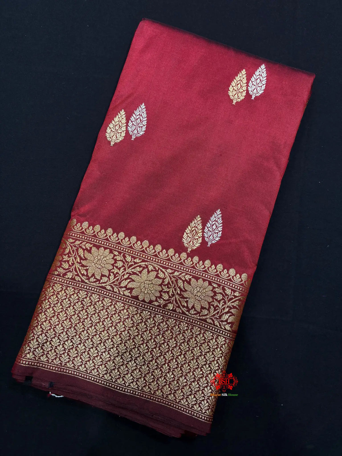 Pure Banarasi Handloom Katan Silk Antique Dual Zari Saree In Shades Of Maroon - Pure Kataan Silk -