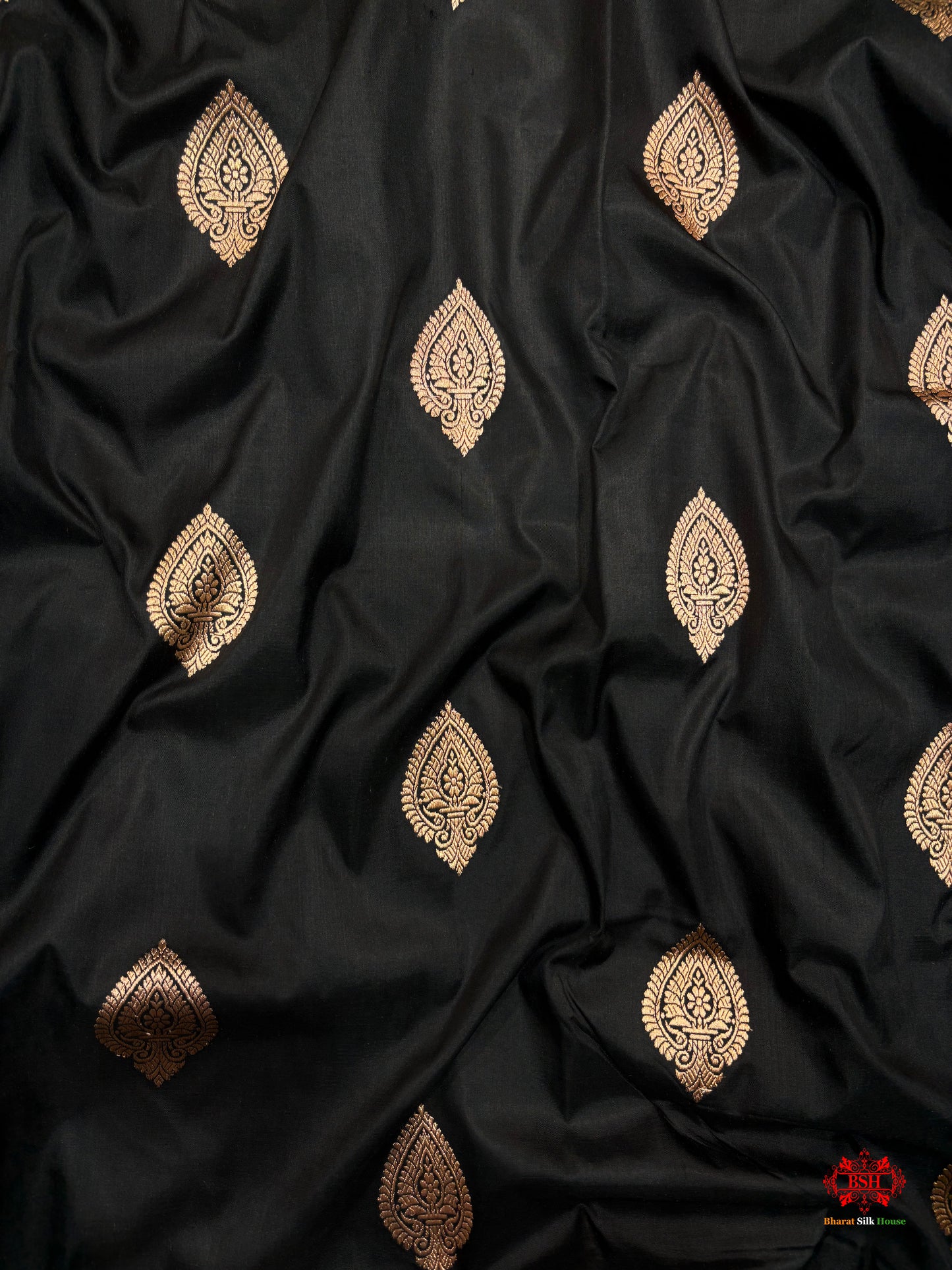Pure Banarasi  Handloom Katan Silk  Antique Zari Saree In Shades Of Black - Pure Kataan Silk - 