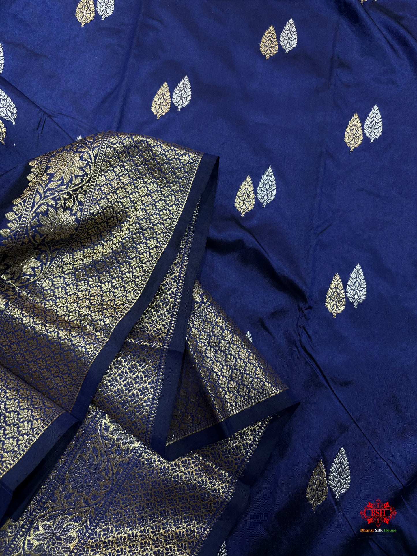 Pure Banarasi  Handloom Katan Silk  Antique Dual Zari Saree In Shades Of Blue - Pure Kataan Silk - 