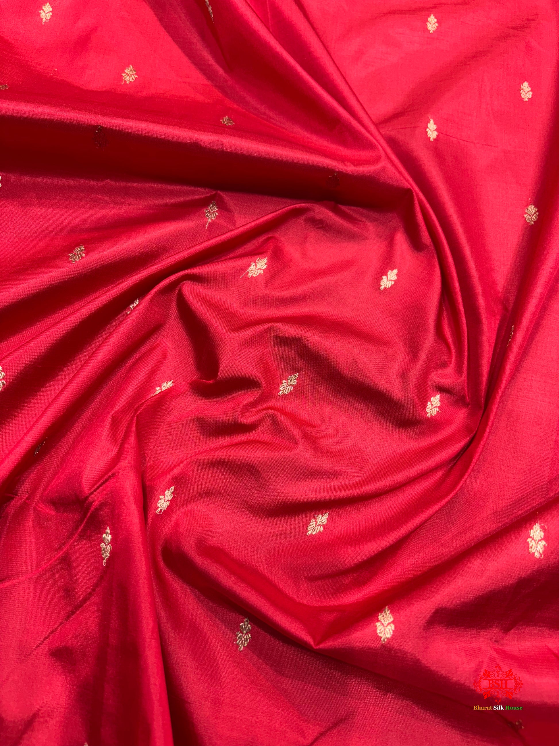 Pure Banarasi  Handloom Katan Silk Antique Zari Saree In Shades Of Red - Pure Kataan Silk - 