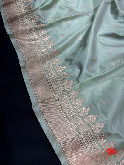 Pure Banarasi  Handloom Katan Silk Antique Zari Saree In Shades Of Pista - Pure Kataan Silk - 