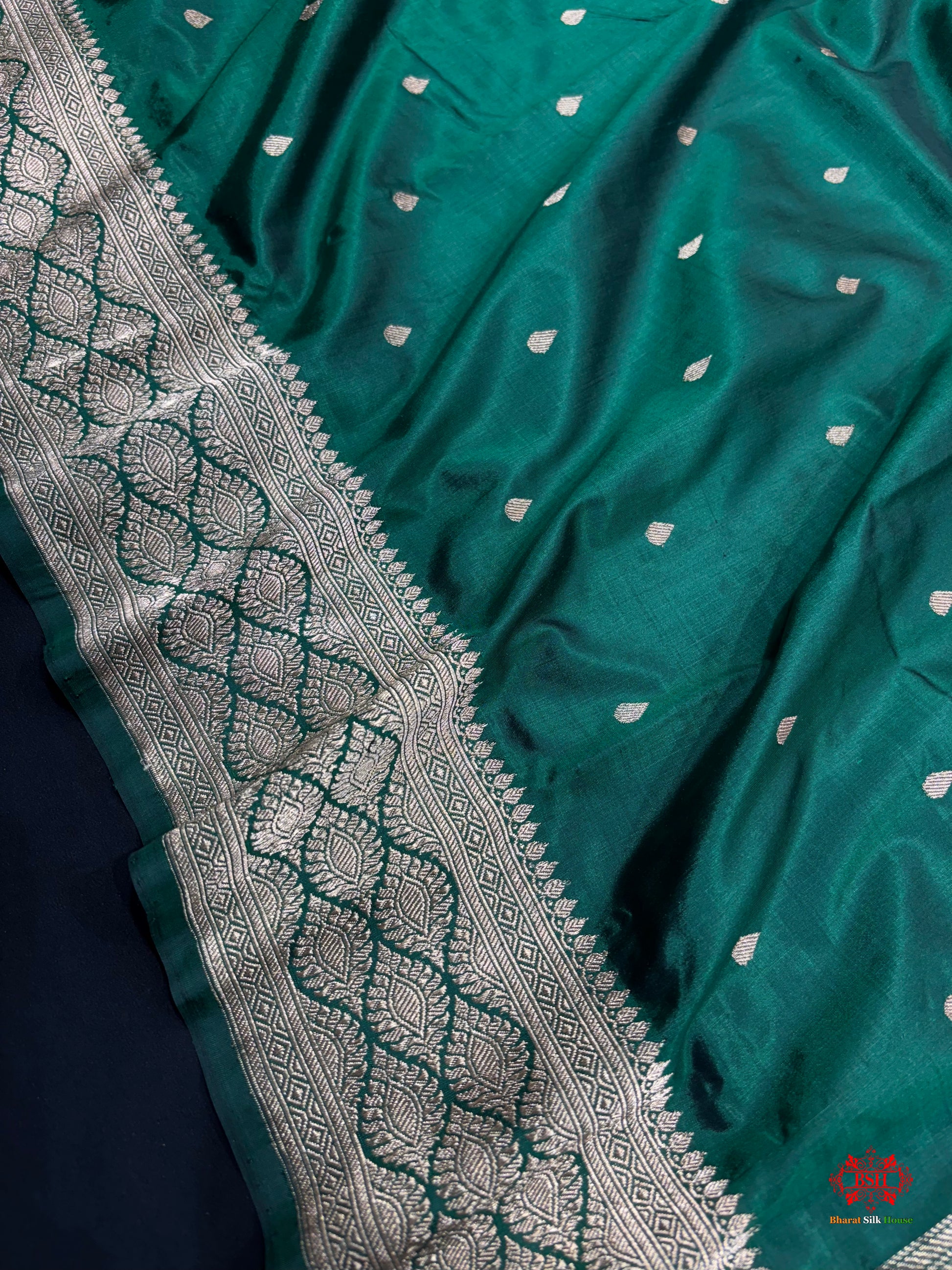 Pure Banarasi  Handloom Katan Silk Antique Zari Saree In Shades Of Green - Pure Kataan Silk - 