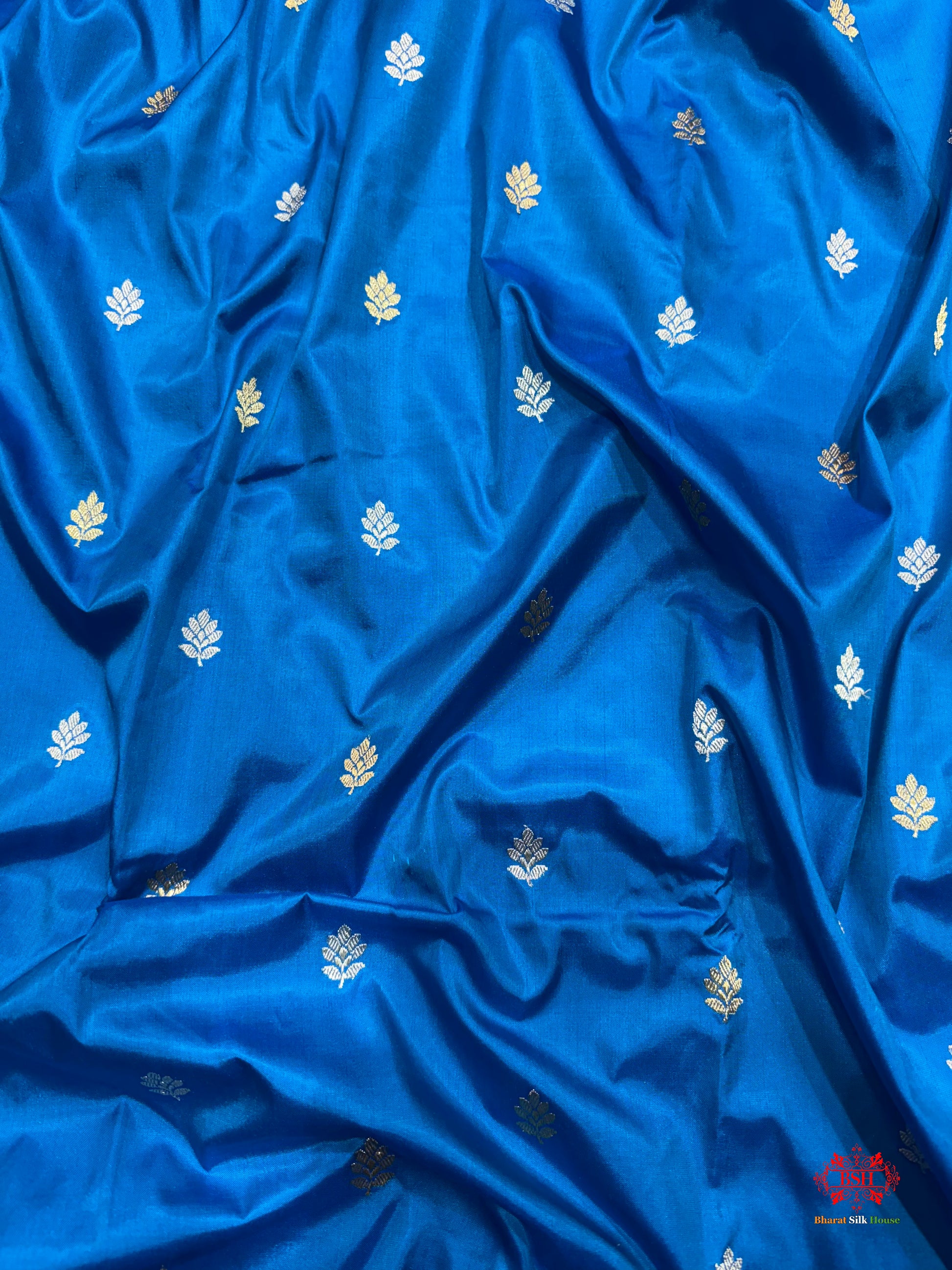 Pure Banarasi  Handloom Katan Silk  Antique Dual Zari Saree In Shades Of Blue - Pure Kataan Silk - 