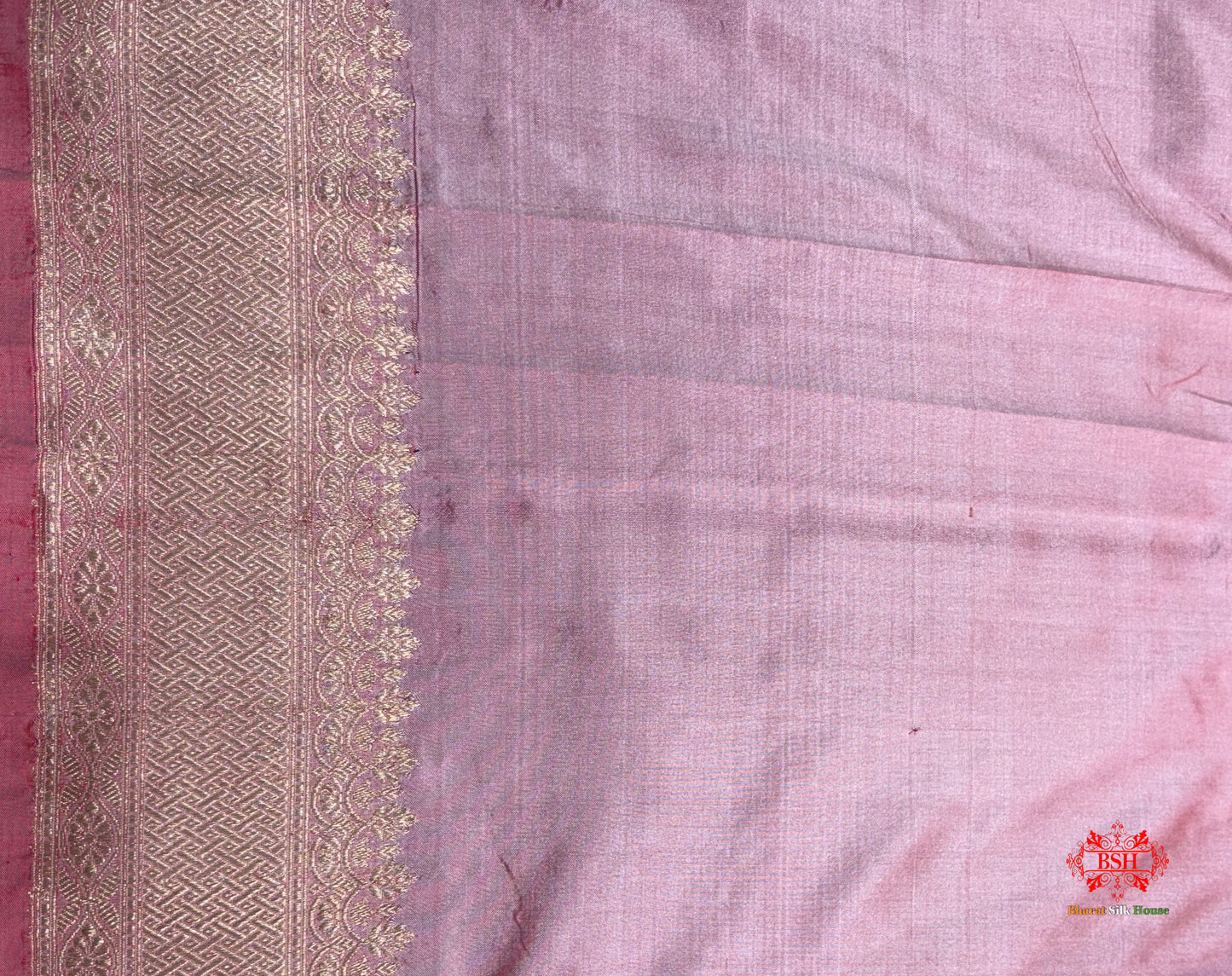 Pure Banarasi  Handloom Katan Silk Antique Zari Saree In Shades Of Peach - Pure Kataan Silk - 