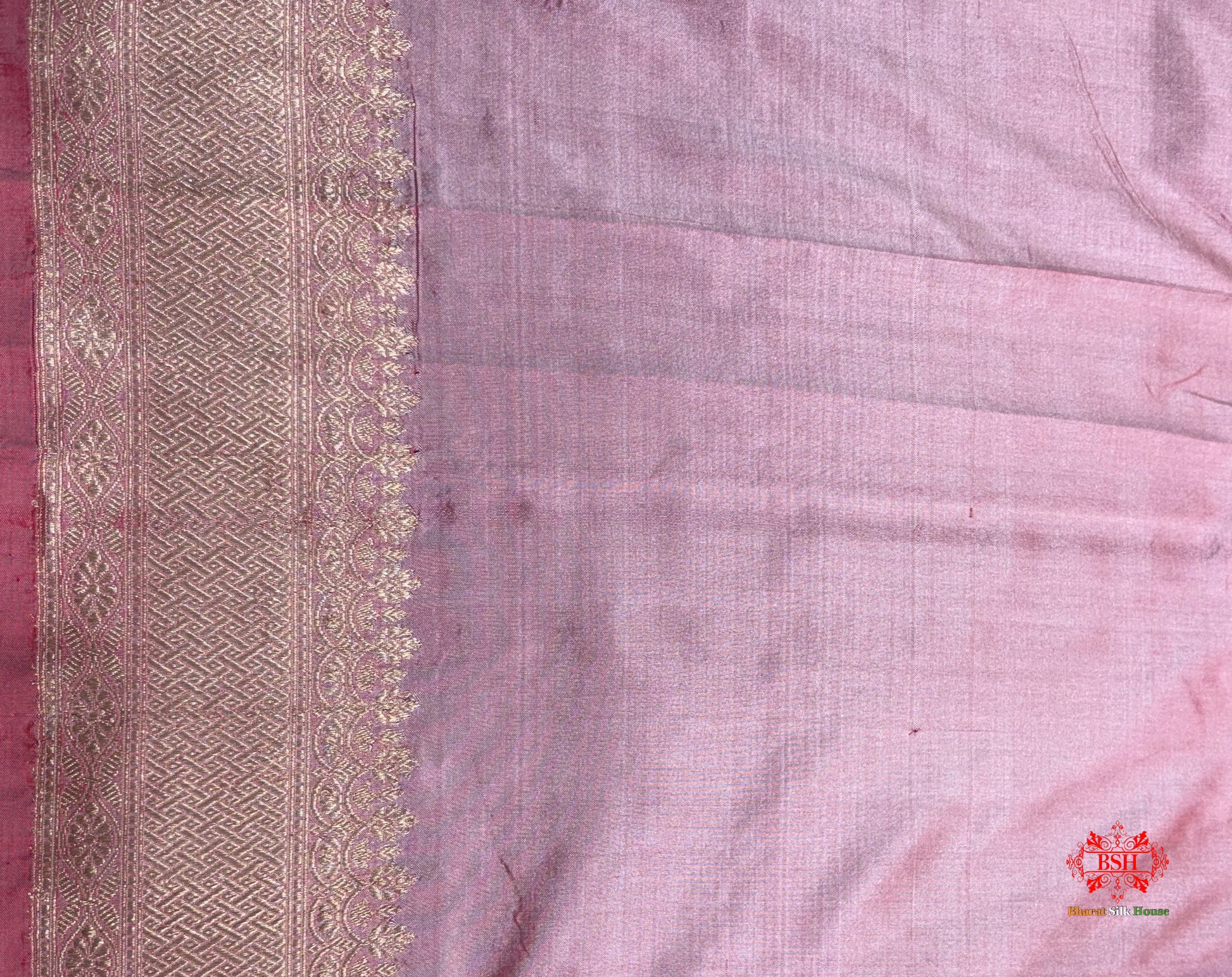 Pure Banarasi  Handloom Katan Silk Antique Zari Saree In Shades Of Peach - Pure Kataan Silk - 