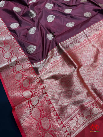 Pure Banarasi  Handloom Katan Silk  Antique Zari Saree In Shades Of Garnet - Pure Kataan Silk -
