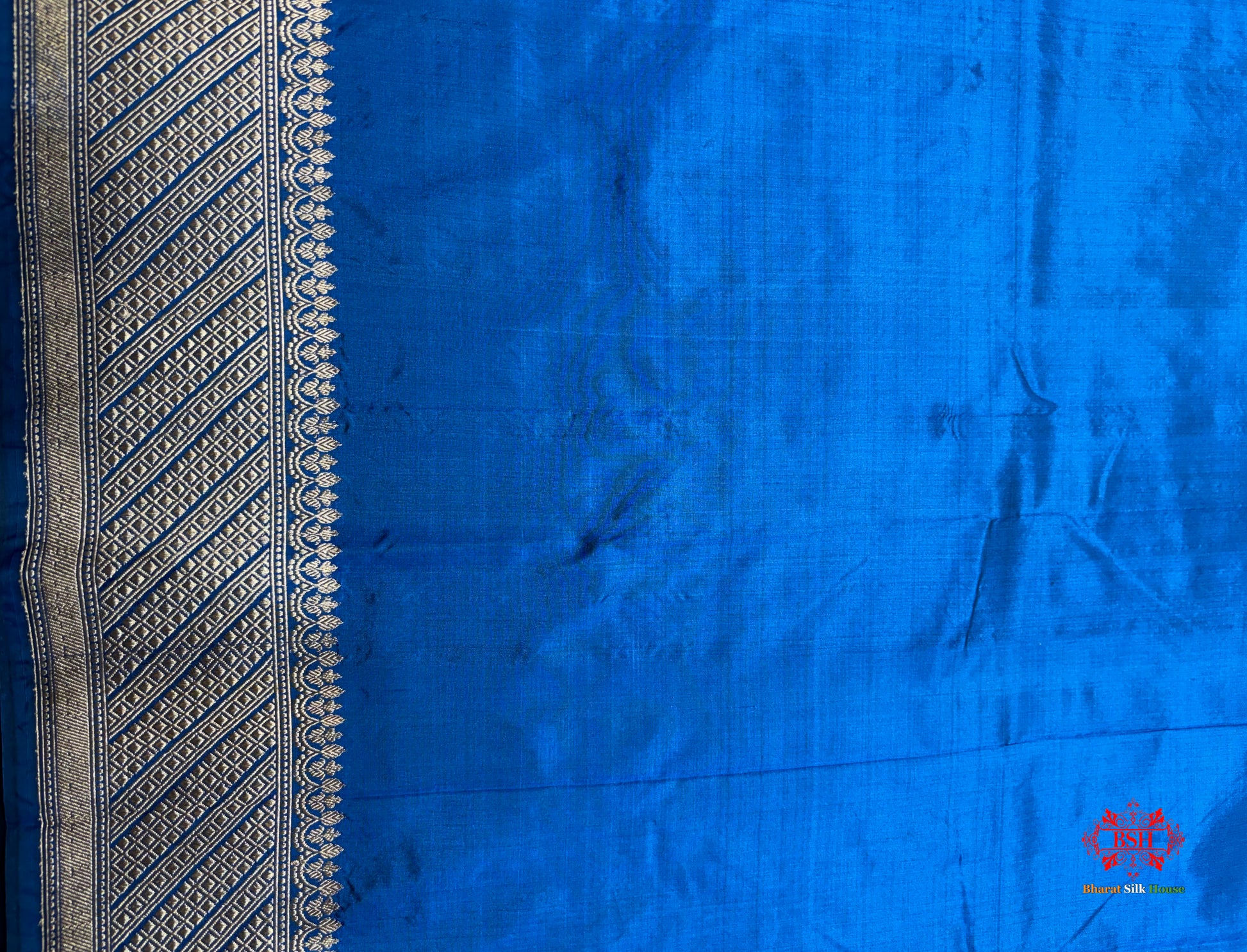 Pure Banarasi  Handloom Katan Silk Antique Zari Saree In Shades Of Blue - Pure Kataan Silk - 