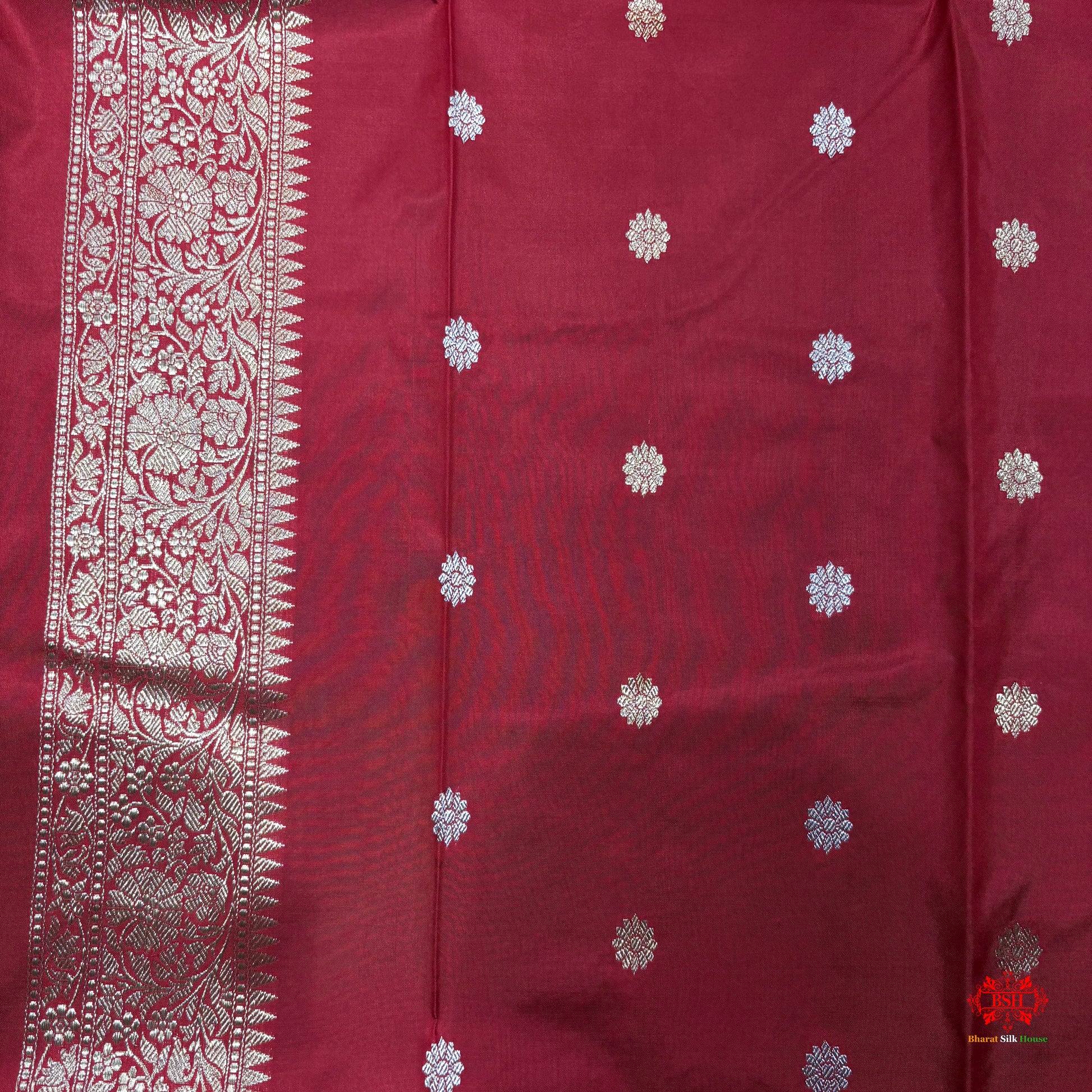 Pure Banarasi  Handloom Katan Silk  Antique Dual  Zari Saree In Shades Of Red - Pure Kataan Silk - 