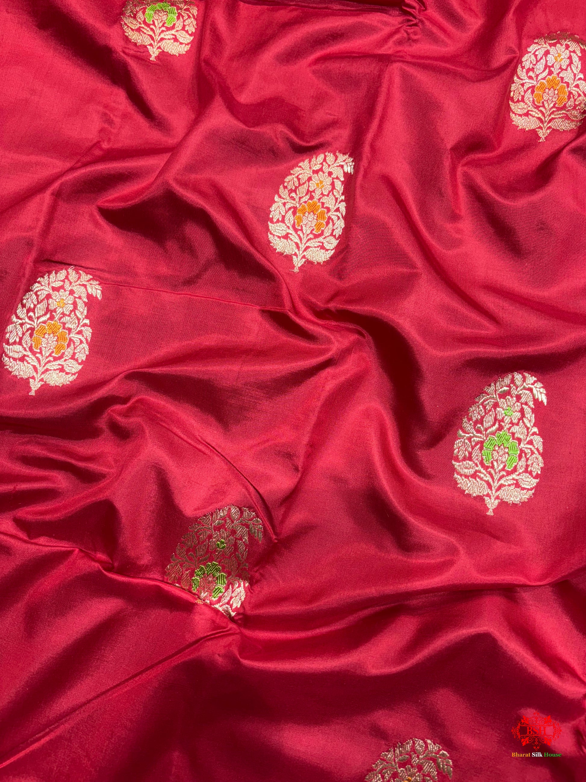 Pure Banarasi  Handloom Katan Silk Antique Zari Meenakari Saree In Shades Of Red - Pure Kataan Silk - 