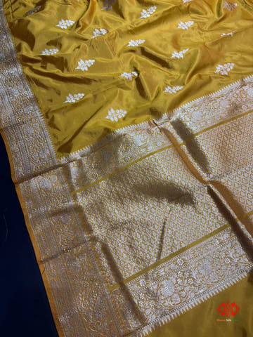Pure Banarasi  Handloom Katan Silk Antique Zari Saree In Shades Of Mustard - Pure Kataan Silk -