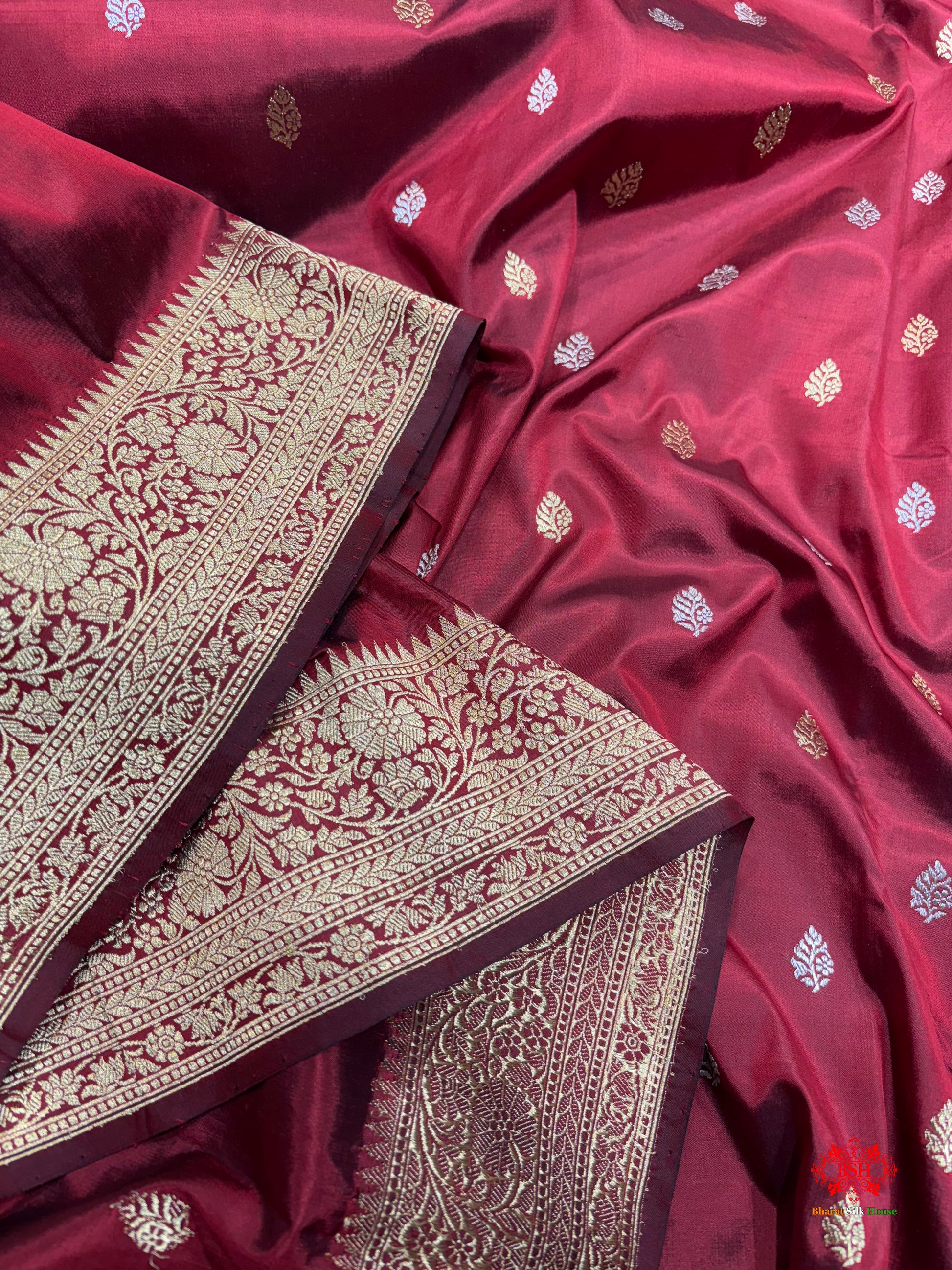 Pure Banarasi  Handloom Katan Silk  Antique Dual Zari Saree In Shades Of Maroon - Pure Kataan Silk - 
