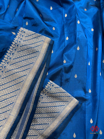 Pure Banarasi  Handloom Katan Silk Antique Zari Saree In Shades Of Blue - Pure Kataan Silk - 