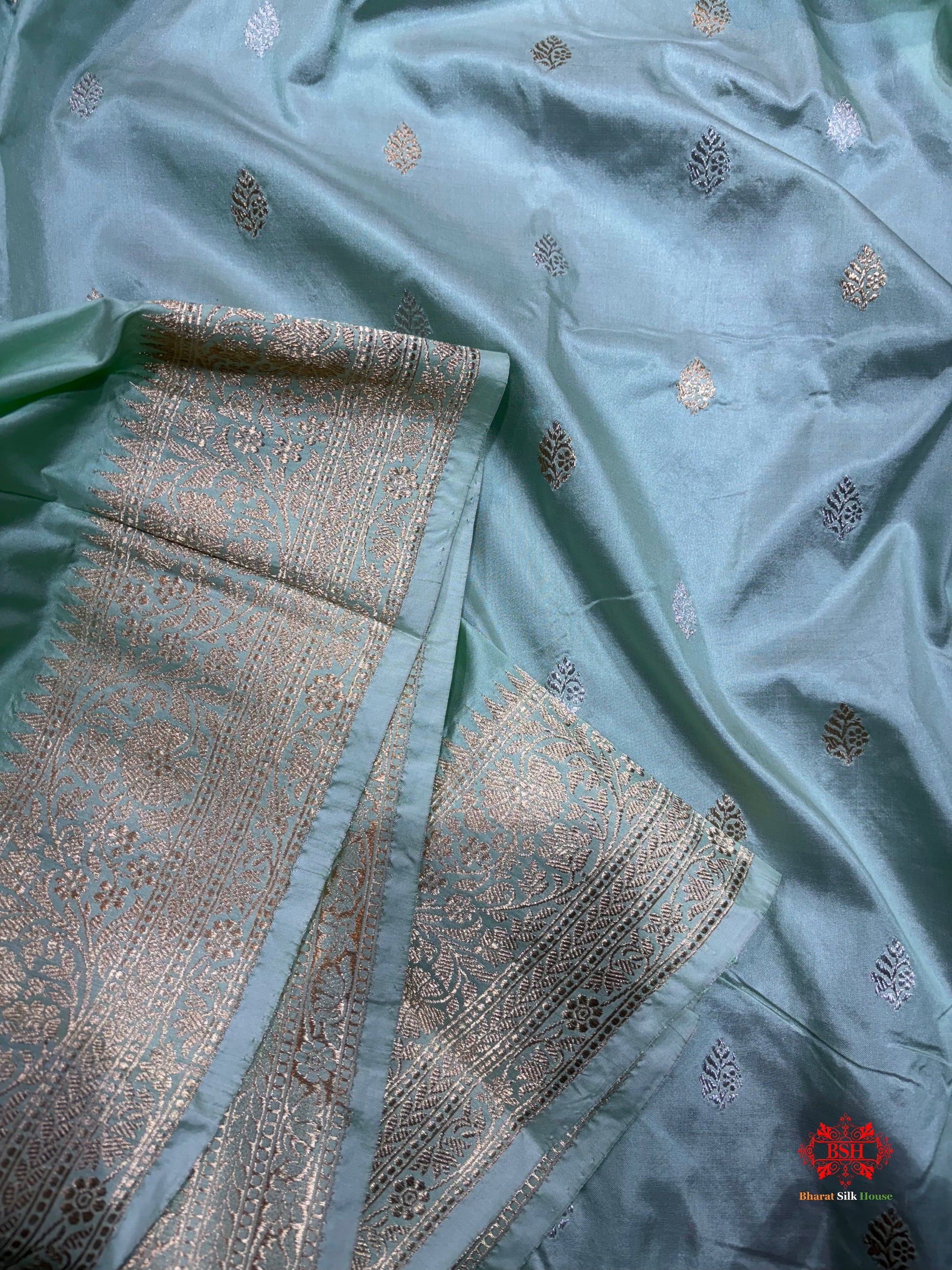 Pure Banarasi  Handloom Katan Silk  Antique Dual Zari Saree In Shades Of Sea Green - Pure Kataan Silk - 