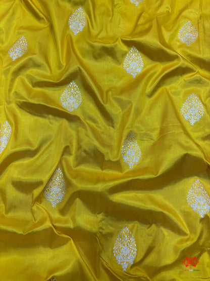 Pure Banarasi  Handloom Katan Silk Antique Zari Saree In Shades Of Yellow - Pure Kataan Silk -
