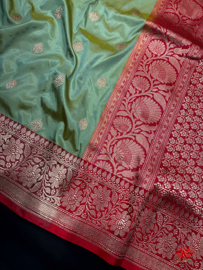 Pure Banarasi  Handloom Katan Silk Antique Zari Saree In Shades Of Pista - Pure Kataan Silk - 