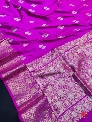 Pure Banarasi  Handloom Katan Silk  Antique Dual Zari Saree In Shades Of Pink - Pure Kataan Silk -