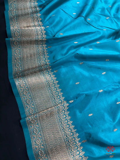Pure Banarasi  Handloom Katan Silk Antique Zari Saree In Shades Of Firozi - Pure Kataan Silk -