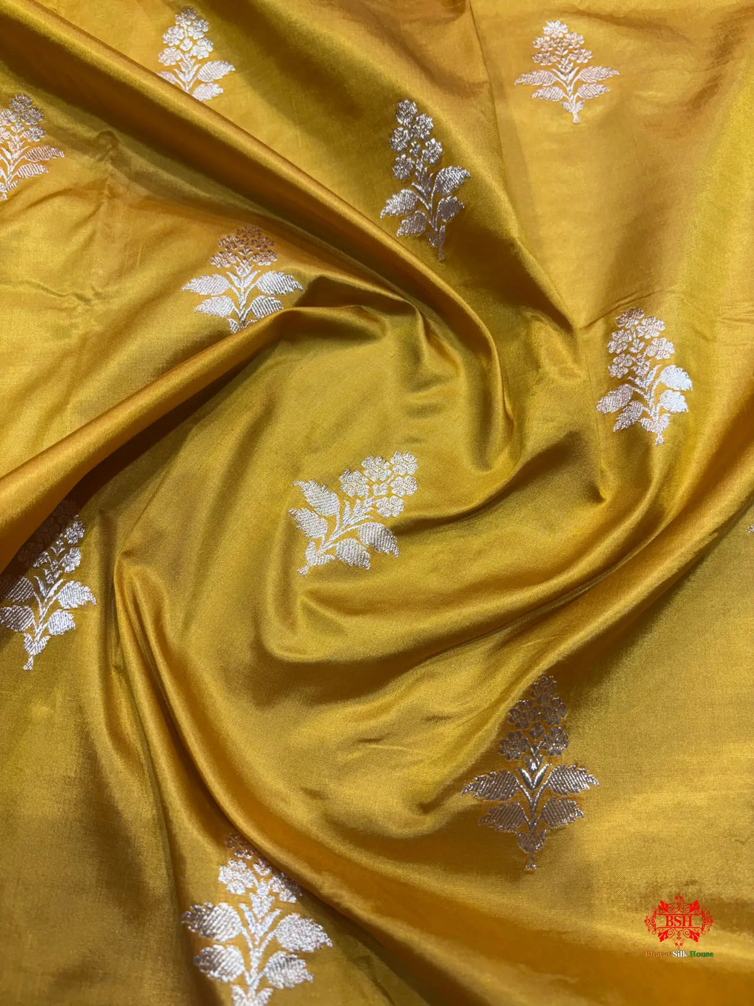 Pure Banarasi  Handloom Katan Silk Antique Zari Saree In Shades Of Mustard - Pure Kataan Silk -